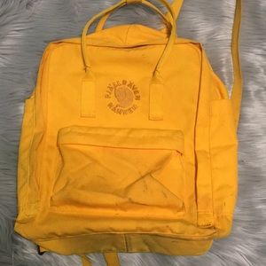 Fjallraven Kånken ‘Re-Kanken’ sunflower yellow
